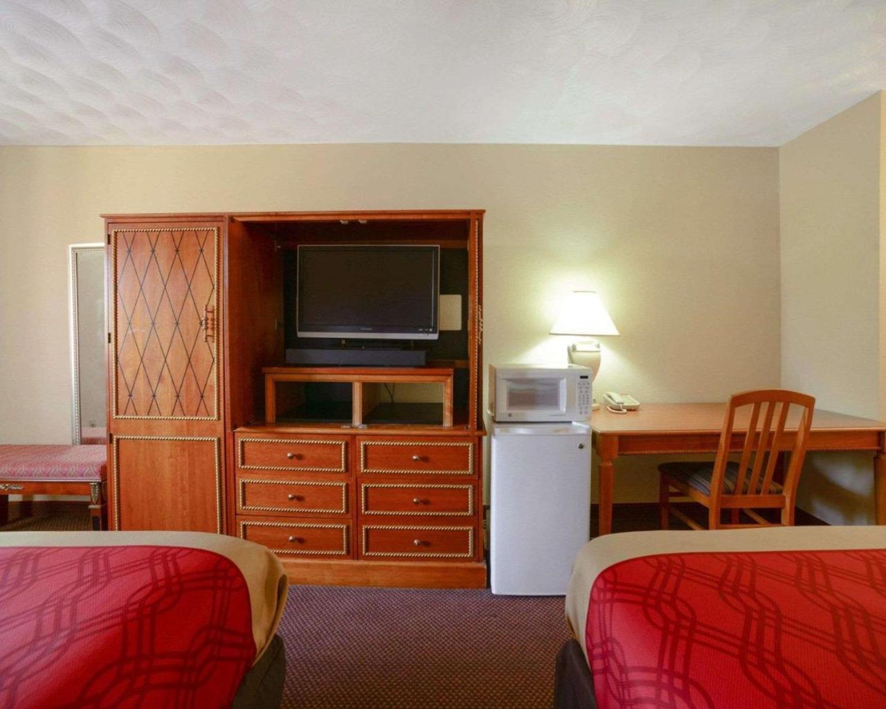 Econo Lodge Inn & Suites Carbondale Exteriér fotografie